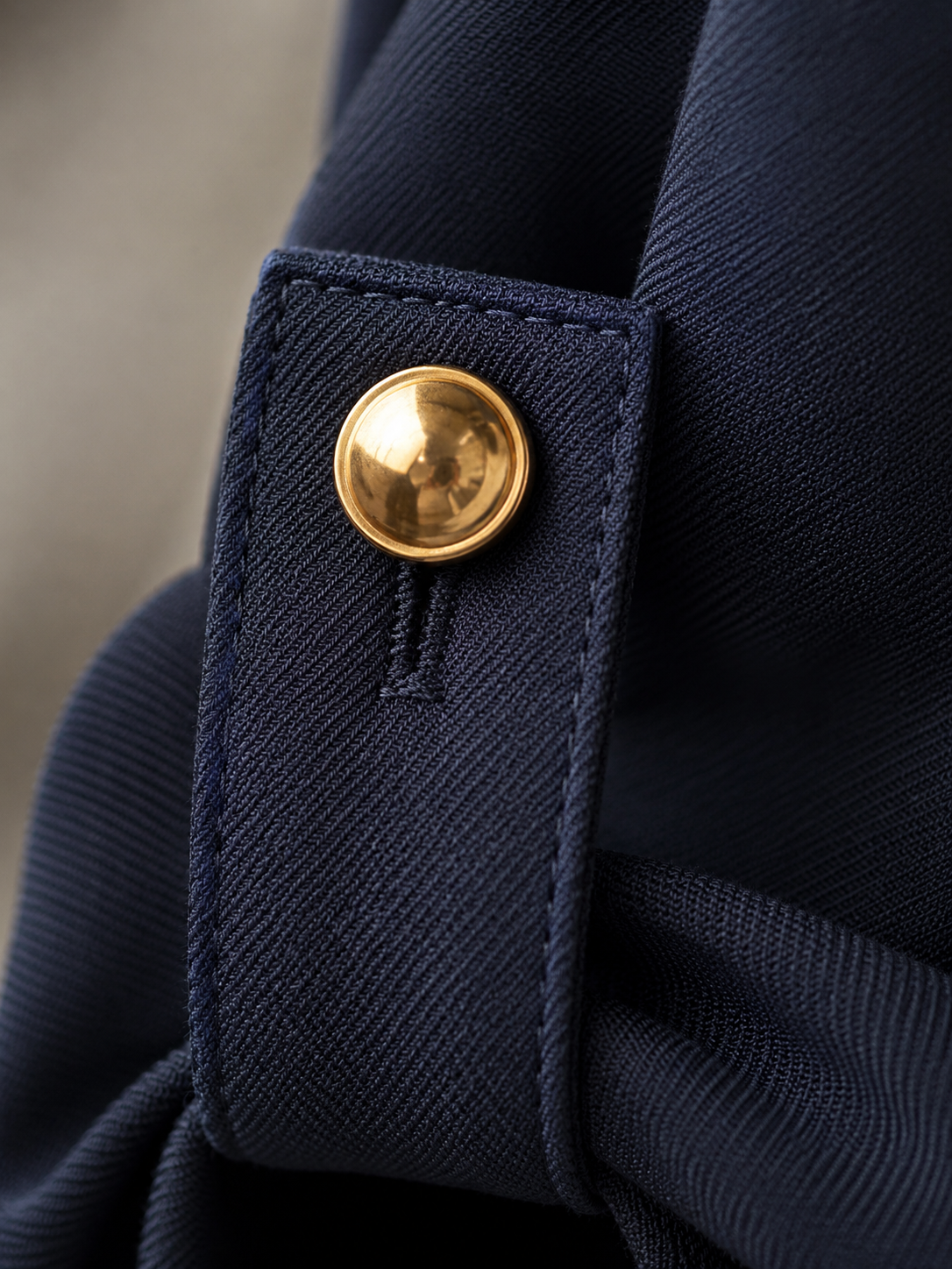 NAVY BLAZER