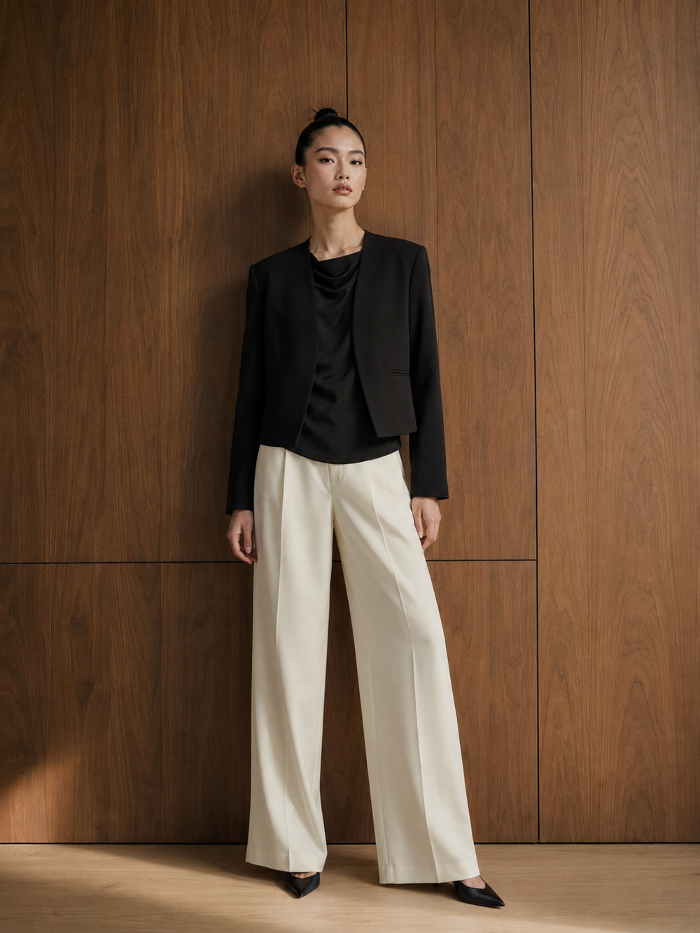 COLLARLESS BLAZER