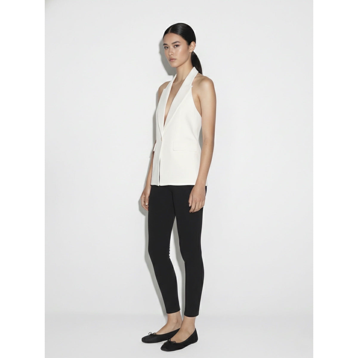 SLEEVELESS BLAZER — image 2